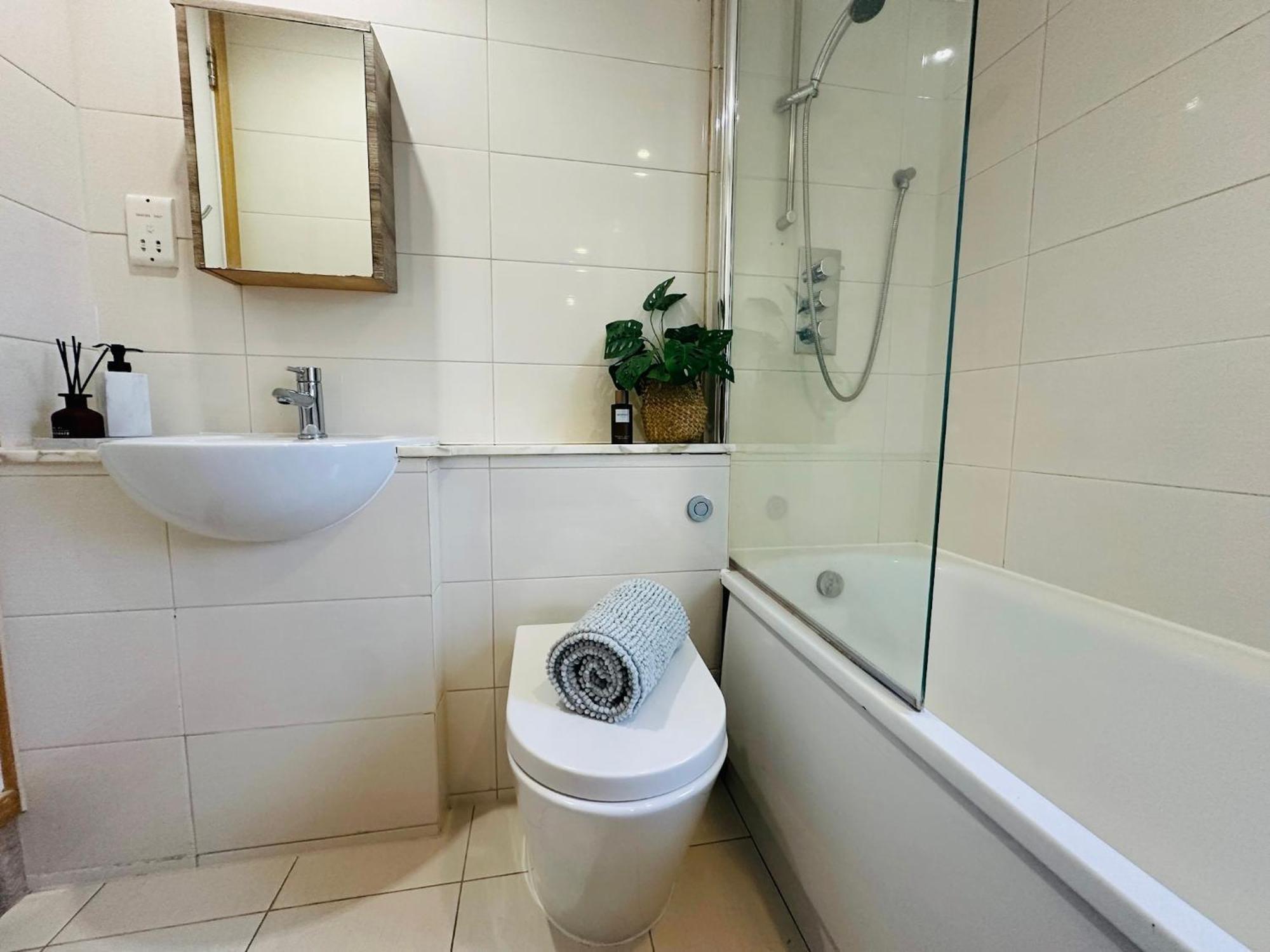 Stylish, Modern Apartment In Central Londra Esterno foto
